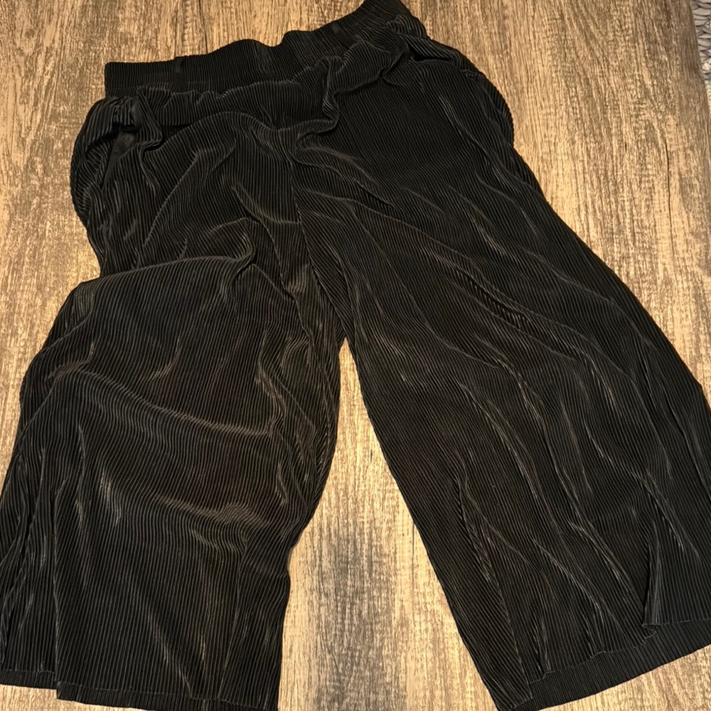 All in Favor Black Flowy Pants with Belt Loops